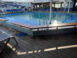 Carnival Conquest Sun Pool picture