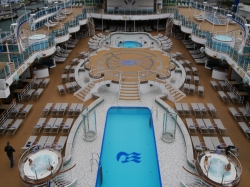 Regal Princess Fountain Pool picture