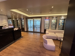 Norwegian Escape Spa & Salon picture