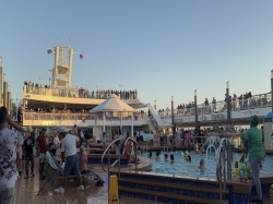 Norwegian Pearl Tahitian Pool picture