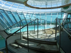 Independence of the Seas Solarium picture