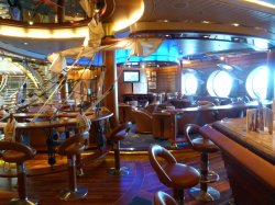 Independence of the Seas Schooner Bar picture