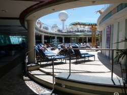 Independence of the Seas Solarium picture