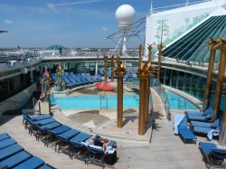 Independence of the Seas Solarium picture