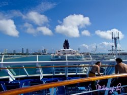 Norwegian Sky Childrens Pool picture