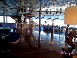 Norwegian Sky Spinnaker Lounge picture