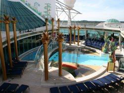 Independence of the Seas Solarium picture