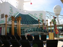 Independence of the Seas Solarium picture