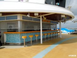 Oasis of the Seas Wipe Out Bar picture