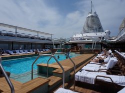 Seven Seas Explorer Pool picture