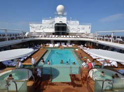 Seven Seas Explorer Pool picture