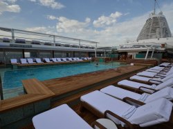 Seven Seas Explorer Pool picture