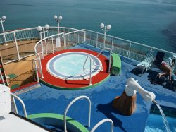 Norwegian Dawn Kids Pool picture