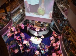 Norwegian Dawn Grand Atrium picture