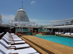 Seven Seas Explorer Pool picture