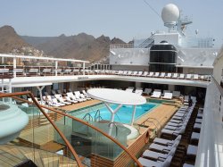 Seven Seas Explorer Pool picture