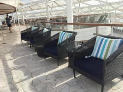 Harmony of the Seas Solarium Bar picture