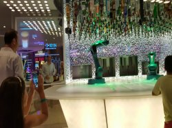 Harmony of the Seas Bionic Bar picture