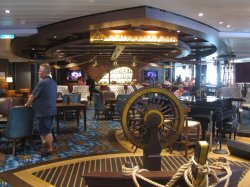 Ovation of the Seas Schooner Bar picture