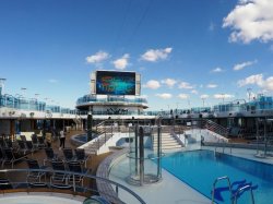 Regal Princess Fountain Pool picture