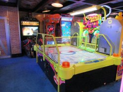 Carnival Sunshine Warehouse Video Arcade picture