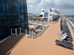 Celebrity Silhouette Jogging Track picture