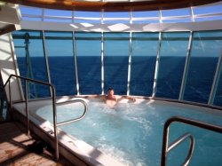 Independence of the Seas Solarium picture