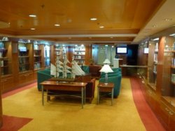 Norwegian Star Library picture