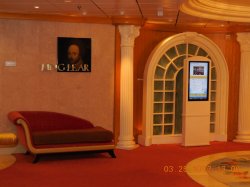 Independence of the Seas King Lear Dining Room picture