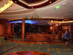 Independence of the Seas Schooner Bar picture