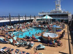 Norwegian Pearl Tahitian Pool picture