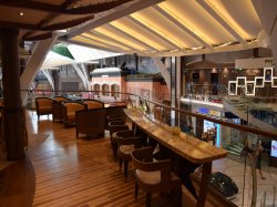 Harmony of the Seas Schooner Bar picture