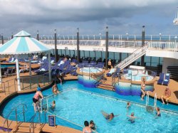 Norwegian Pearl Tahitian Pool picture