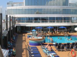 Norwegian Pearl Tahitian Pool picture