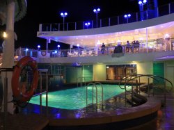 Norwegian Pearl Tahitian Pool picture