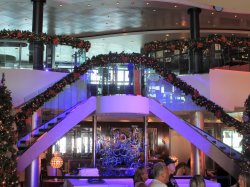 Norwegian Pearl Atrium picture