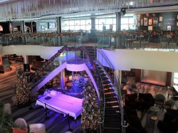 Norwegian Pearl Atrium picture