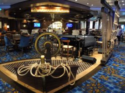 Ovation of the Seas Schooner Bar picture