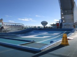 Independence of the Seas FlowRider picture