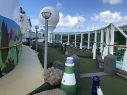 Serenade of the Seas Fairways of Serenade picture